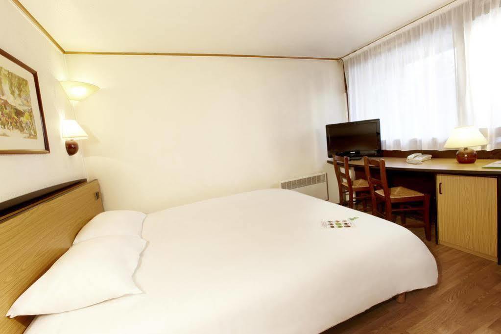 ก็องปานีล เปา Hotel โป ภายนอก รูปภาพ